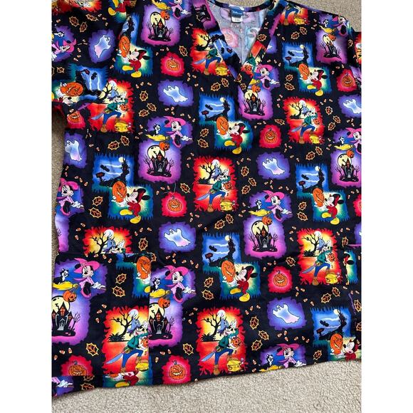 Disney Halloween Theme Scrub Top Nurse CNA Tech V-Neck Mickey Mouse Plus Size 3X - Picture 3 of 6